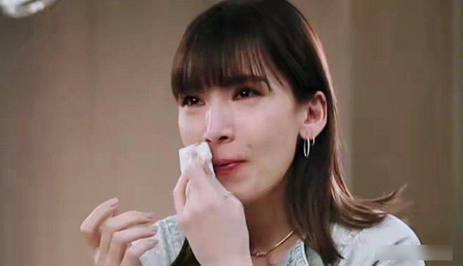 Sao nữ kém sắc bị netizen công kích dữ dội hơn 10 năm vì cưới nam thần đẹp nhất showbiz- Ảnh 2.