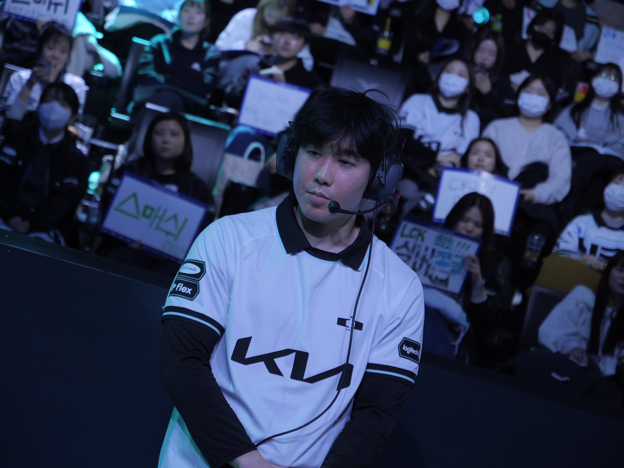 Cơ chế coach-voice bất ngờ được sử dụng với lý do