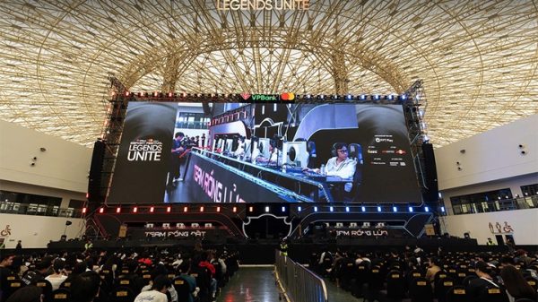 Khám phá sân khấu hoành tráng của sự kiện Esports đỉnh cao: VPBank Presents T1 in Vietnam led t1jpg