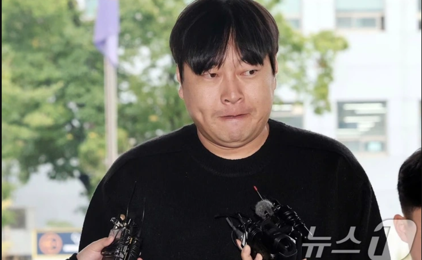 5 diễn viên bị ghét nhất Hàn Quốc 2025: Kim Soo Hyun xếp thứ 2, hạng 1 bị mắng không đáng mặt đàn ông- Ảnh 5.