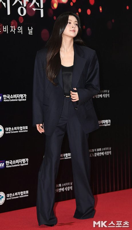 "Bản sao Song Hye Kyo" phản ứng lạ khi nghe tên Lee Kwang Soo, chuyện tình 8 năm sắp đổi khác? lhoqd2vdgszqyxmgmhcurjqofarmipxlifbs8lm1c34 lee sunbin lee kwangsoo 461x801 010933 1765421201593 17654212029671113552653