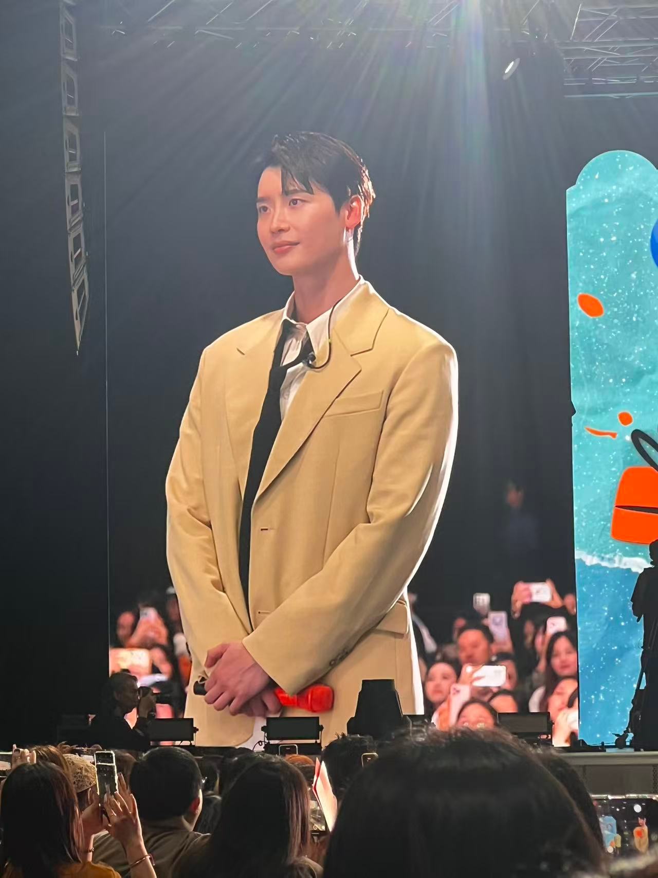 Vì sao bạn trai tin đồn quyết không dự đám cưới Kim Woo Bin?- Ảnh 6.