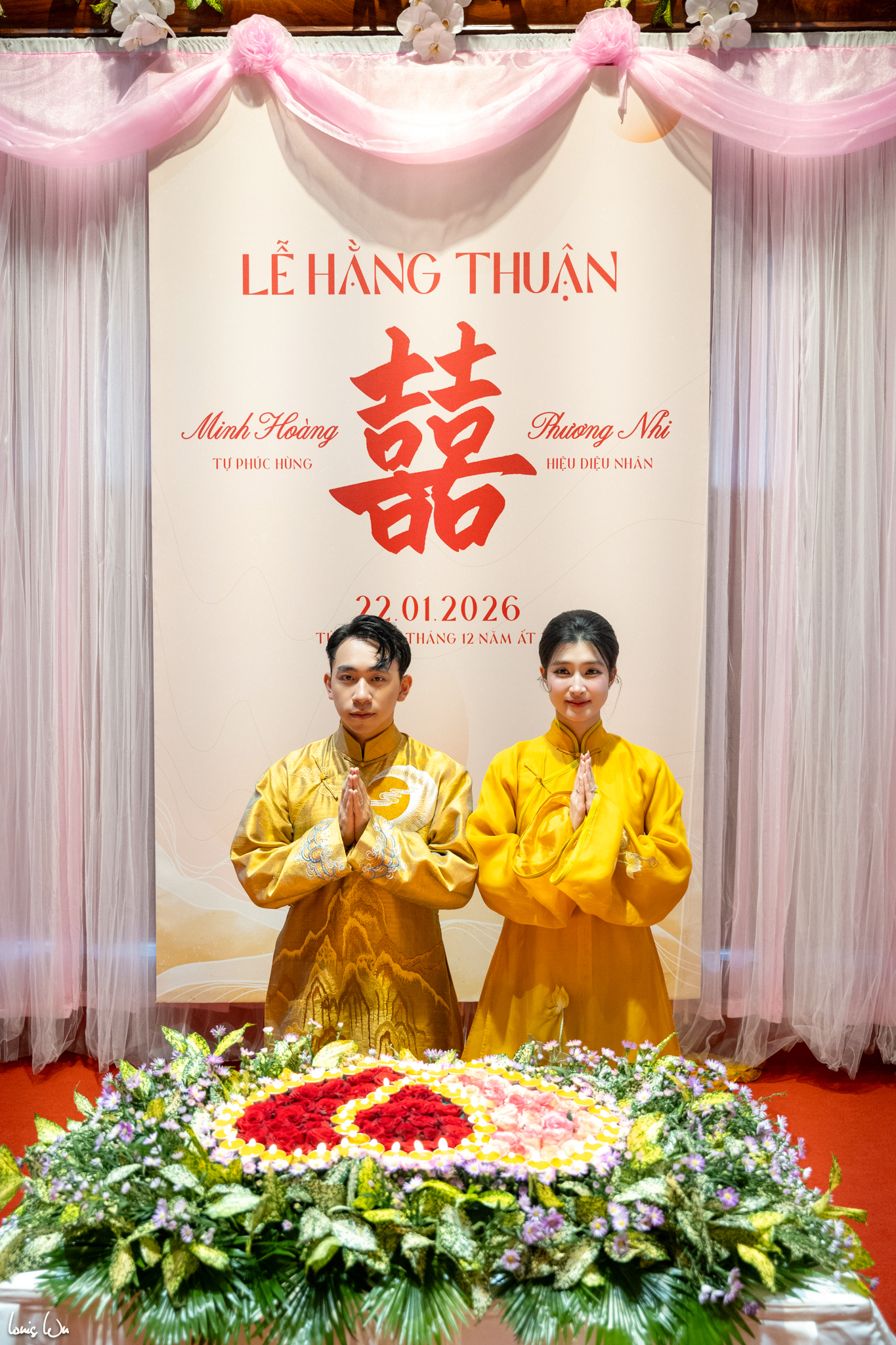 Hé lộ bên trong lễ hằng thuận của Phương Nhi và Minh Hoàng: Rước dâu bằng xe VF9 mui trần, cặp đôi tình tứ không rời- Ảnh 1.