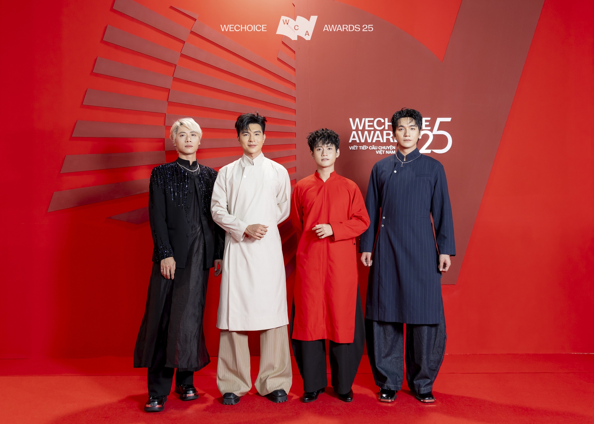 "Vũ trụ" nam thần tại WeChoice 2025: Khung hình dàn Tân binh gây sốt, người được đề cử đẹp nhất thế giới đỉnh cỡ nào? lr6200870007 17704722598552039739566 1770477055434 17704770556731704494416