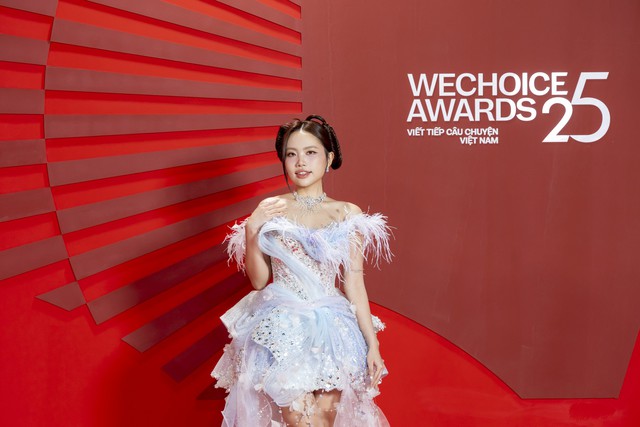 Toàn cảnh siêu thảm đỏ WeChoice Awards: Anh Tú - Diệu Nhi tình tứ, Trường Giang, Hoà Minzy dàn sao cực khủng quy tụ!- Ảnh 3.