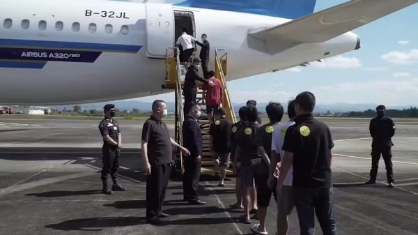 Gần 1.000 đối tượng bị đưa về Trung Quốc sau chiến dịch chống lừa đảo quốc tế lua dao 1766758560027 1766758560347549097139