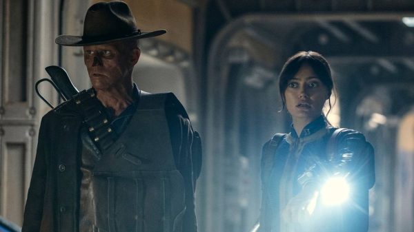 Fallout Mùa 2: Tìm Hiểu Một Chút Về Lực Lượng Caesar's Legion Xuất Hiện Trong Phim lucy and the ghoul looking conce ndpkjpg