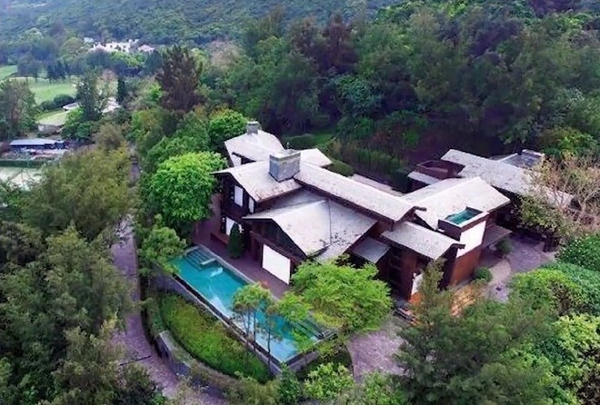 Ngọc nữ bị ruồng bỏ sau khi sinh 3 con trai nhận siêu biệt thự, 199 tỷ tiền cấp dưỡng/năm từ đại gia- Ảnh 3.