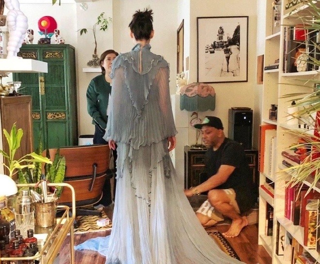 Ngọc nữ bị ruồng bỏ sau khi sinh 3 con trai nhận siêu biệt thự, 199 tỷ tiền cấp dưỡng/năm từ đại gia- Ảnh 5.