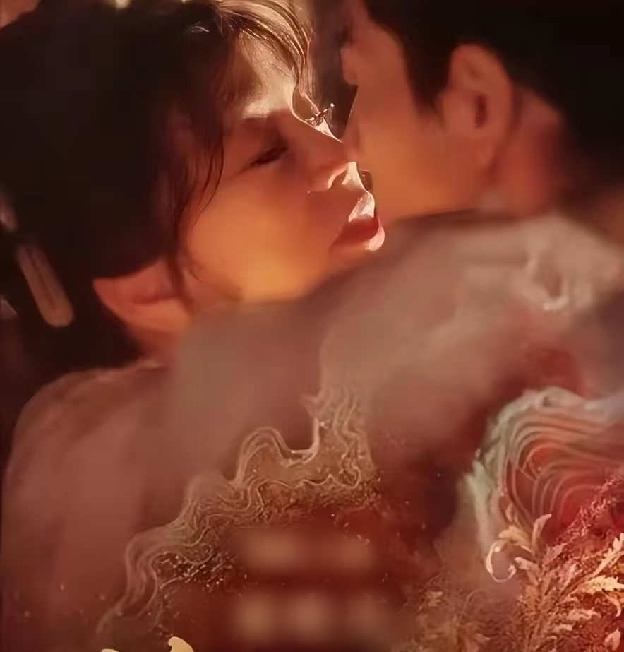 Làn sóng tẩy chay 1 cặp đôi bất ngờ dâng cao: Nhà gái hơn nhà trai 30 tuổi, nhìn kiểu gì cũng giống mẹ con- Ảnh 1. Làn sóng tẩy chay 1 cặp đôi bất ngờ dâng cao: Nhà gái hơn nhà trai 30 tuổi, nhìn kiểu gì cũng giống mẹ con- Ảnh 1.