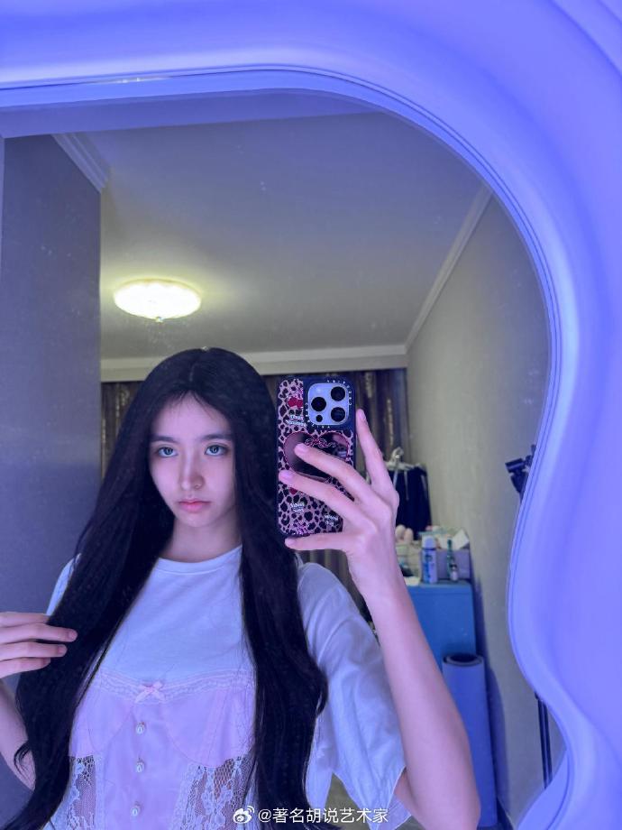 Sự hết thời của mỹ nhân có gương mặt đẹp nhất showbiz: Giải nghệ rồi cạo đầu gây sốc, làm 1 điều cả triệu người dậy sóng- Ảnh 5.