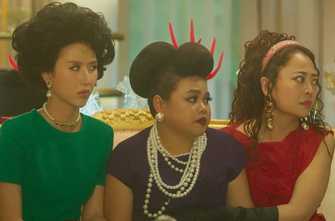 Trailer dồn dập thoại và những cãi vã, nghi ngờ.