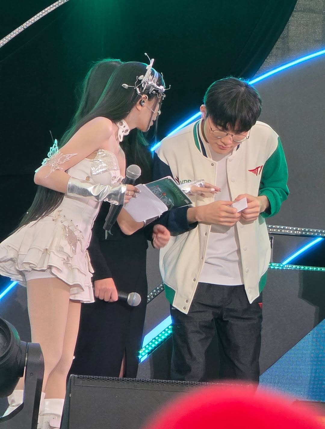 Mai Dora tổng kết 2025 nhưng bộ ảnh khiến fan