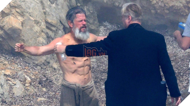 Hình ảnh sao nam Matt Damon trên phim trường phim The Oddyssey với đạo diễn Christopher Nolan.