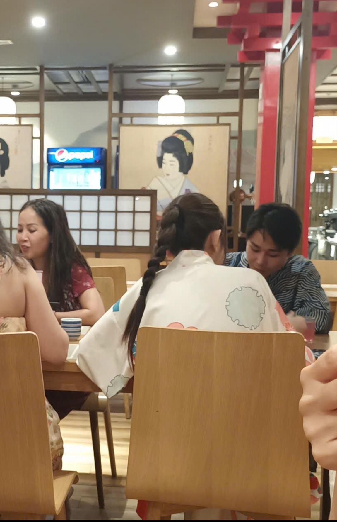 Cặp chị - em Vbiz bí mật hẹn hò nhưng cả nước ai cũng biết, gia đình làm lộ chuyện đãi cưới 2000 khách?- Ảnh 3.