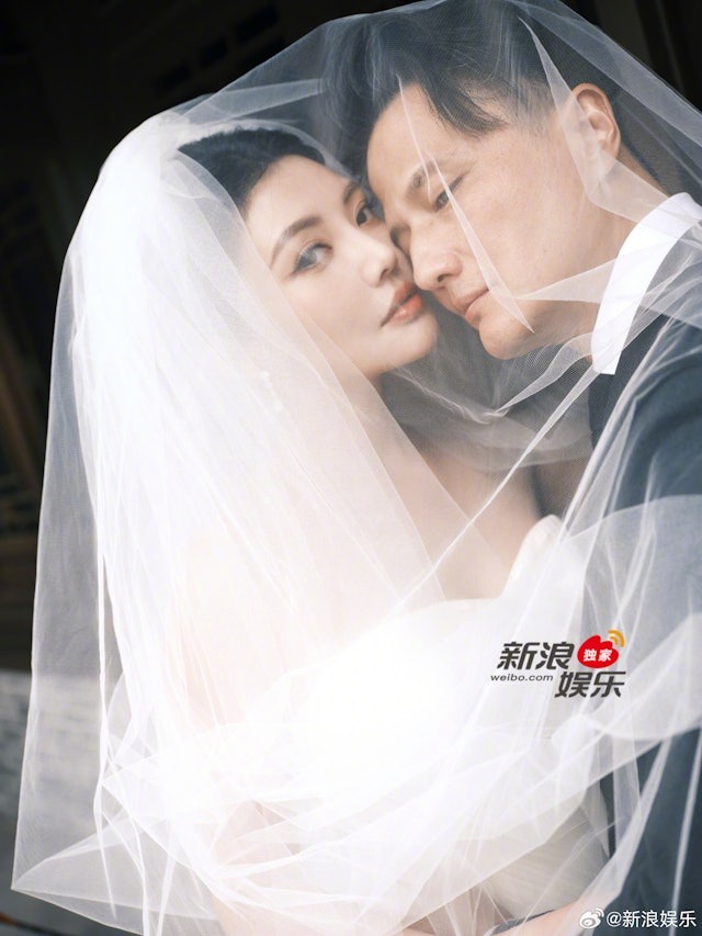 Cặp đôi diễn viên hủy bỏ đám cưới diễn ra hôm nay vì đàng trai ép bạn gái học tiếng Anh trước khi ngủ- Ảnh 1.