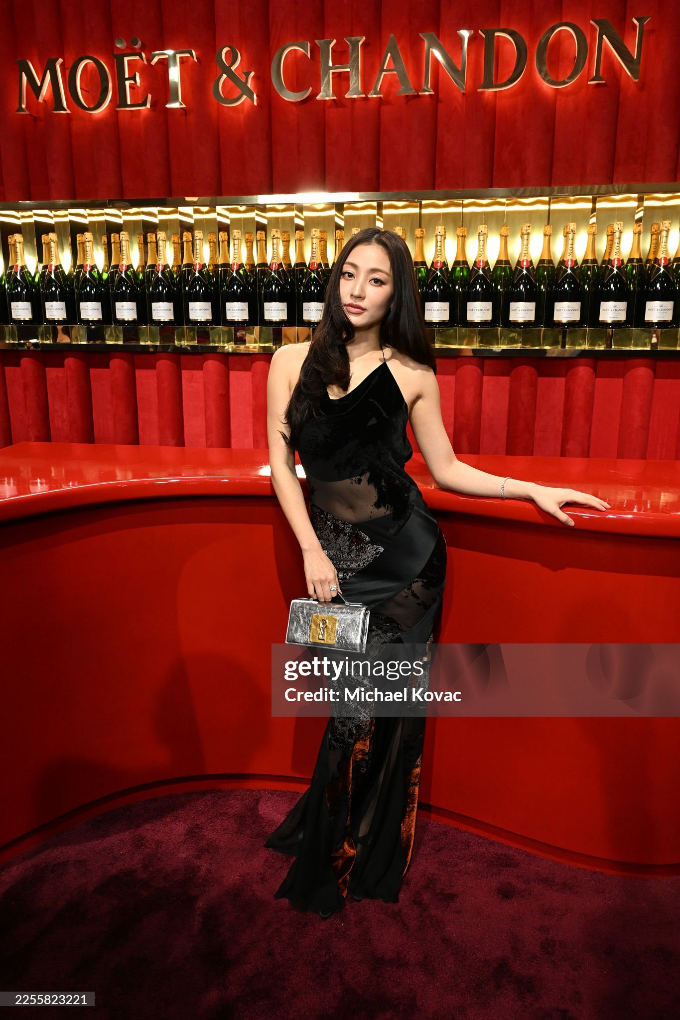 Ngạc nhiên chưa: Đối thủ Lisa đi dự Quả Cầu Vàng mà... chẳng ai biết!- Ảnh 3.