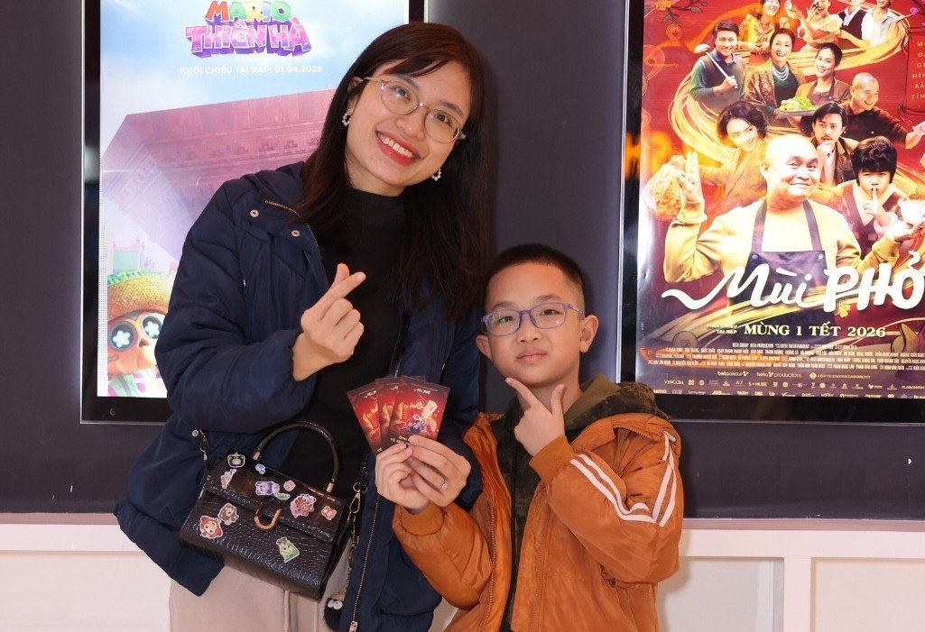 Chiến dịch tặng vé của nhà sản xuất nhắm vào tệp khách hàng trung tuổi, phụ huynh đưa con đi xem phim.