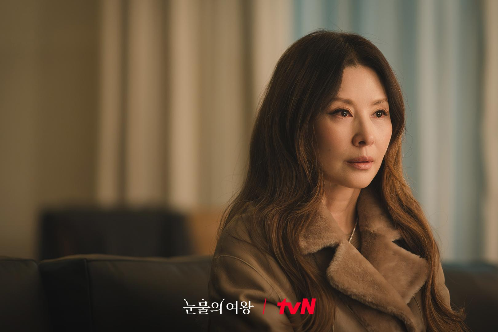 Sao nữ cặp kè với hồng hài nhi kém 17 tuổi đến mức tan tành hôn nhân, cuộc sống ở tuổi 60 thế nào?- Ảnh 5.