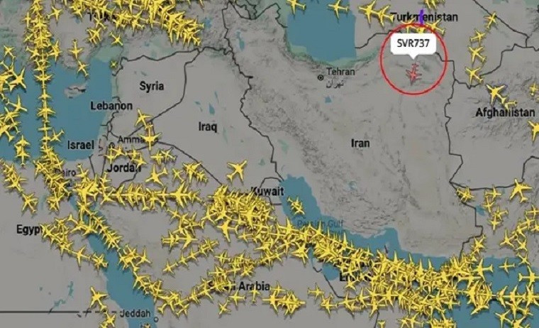 Chiếc máy bay duy nhất dám bay vào Iran trong mưa đạn Mỹ-Israel- Ảnh 1. Chiếc máy bay duy nhất dám bay vào Iran trong mưa đạn Mỹ-Israel- Ảnh 1.