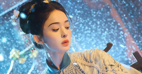 Trung Quốc đang có 1 phim cổ trang hay điên lên được: Nữ chính đẹp đến mức ai đứng cạnh cũng thành tàng hình na trat19 1767000746991507698071 1767002665615 1767002665870736943376 42 165 935 1871 crop 1767002742584327394607jpg