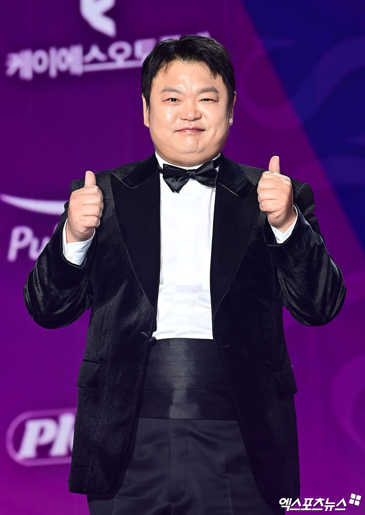 Siêu thảm tím APAN Star Awards 2025: IU hóa “nữ thần mùa xuân”, 2 bạn trai màn ảnh của Yoona đụng độ- Ảnh 29.