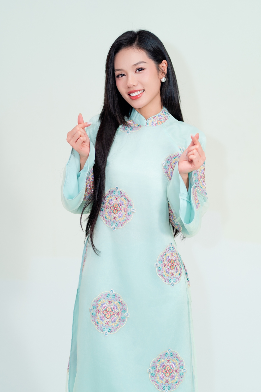 Trâm Anh: Tôi khóc mỗi đêm, nằm mơ cũng thấy bị chửi- Ảnh 2.