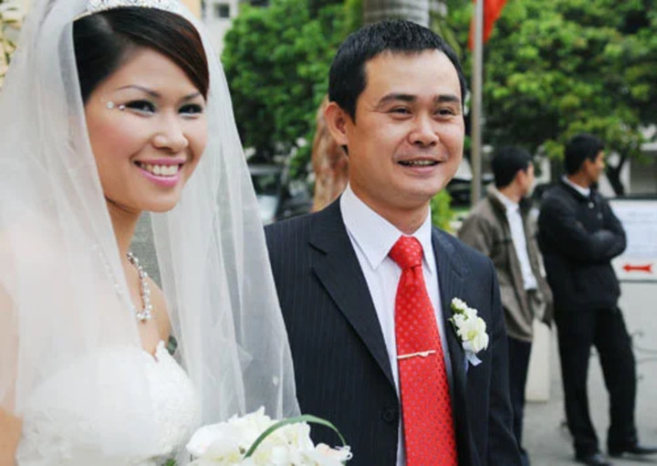 Nam NSƯT chuyên vai