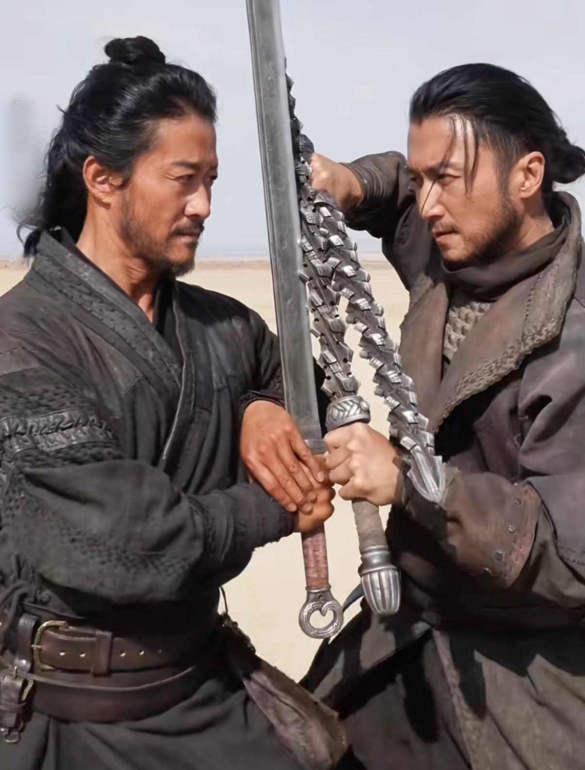 Drama nhất ngày cuối năm: 1 phim Tết bị tố chèn ép suất chiếu, ê kíp hành xử như xã hội đen- Ảnh 4.