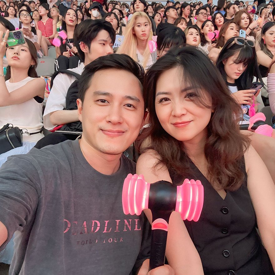 MC Ngọc Huy và vợ - BTV Trần Thu Hường. 