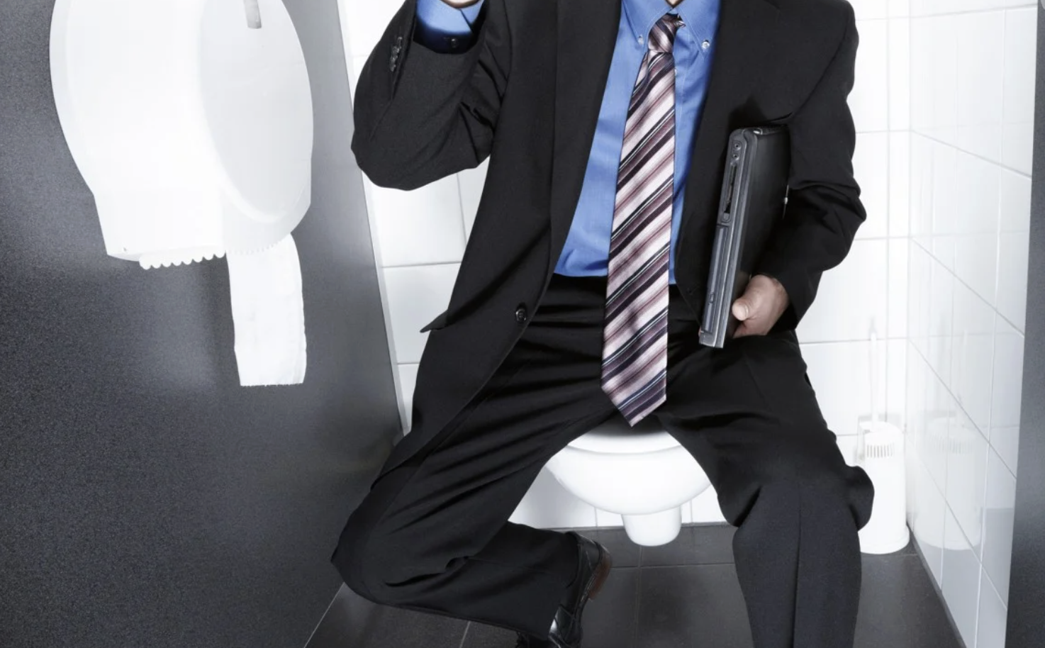 Đi vệ sinh 14 lần, có lần kéo dài 4 tiếng: Kỹ sư Trung Quốc bị sa thải, tòa tuyên “vượt xa nhu cầu thể chất”- Ảnh 1.