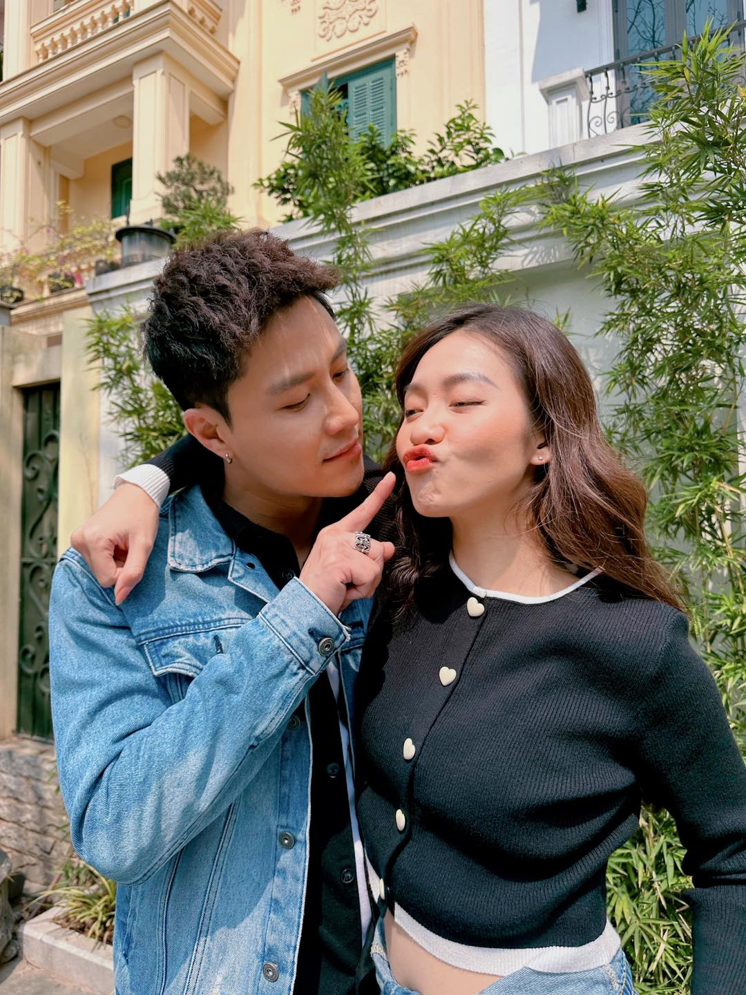 "Tóm dính" Khả Ngân tình tứ đi xem kịch với trai lạ, còn công khai khoác tay cười nói rộn ràng giữa đêm khuya nh son 16877746659751310469301 1732785079380 1732785079492914553242 1732794525345 17327945254742064011554 1768006812903347381960 1768010614310 17680106146441733863854