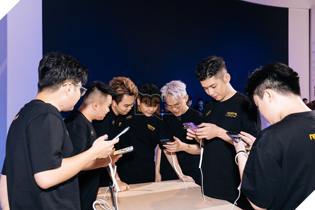 Chính Thức Ra Mắt realme 16 Pro Và realme 16 5G: “Kẻ Phá Vỡ Khuôn Mẫu” Với Trải Nghiệm Nhiếp Ảnh Chân Dung Di Động Độc Đáo Cùng Camera Đa Tiêu Cự 200MP Lumacolor Và Thiết Kế Gương Selfie 13