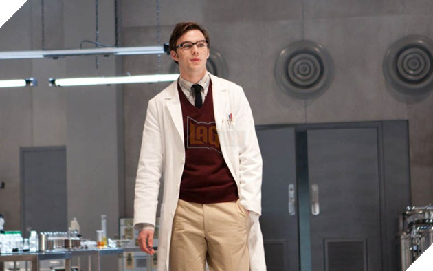 Hình ảnh về nam diễn viên Nicholas Hoult.