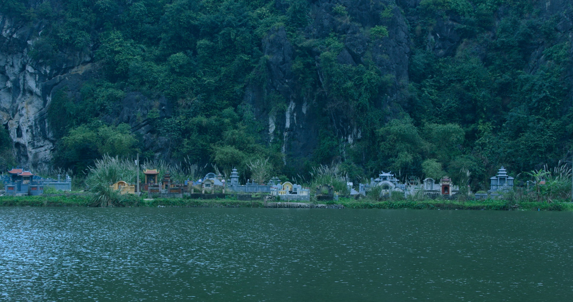 Chân Trời Rực Rỡ: Cách nhìn lại những đứt gãy của lịch sử và hỏi con người về niềm tin cuối cùng - mình thuộc về đâu?- Ảnh 7.