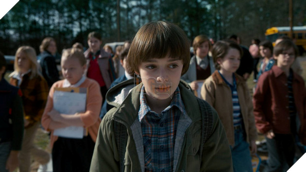 Hình ảnh diễn viên Noah Schnapp trong series phim Stranger Things lúc còn nhỏ.