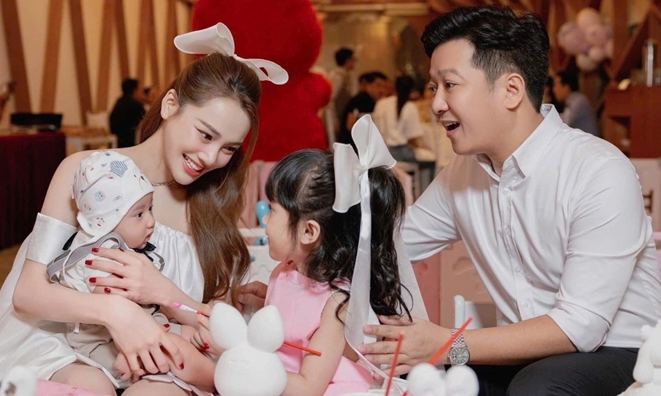 Diễn viên lấy chồng nổi tiếng nhất nhì Việt Nam: Ở nhà vườn 70 tỷ, chồng cho đứng tên hàng loạt biệt thự- Ảnh 2. Diễn viên lấy chồng nổi tiếng nhất nhì Việt Nam: Ở nhà vườn 70 tỷ, chồng cho đứng tên hàng loạt biệt thự- Ảnh 2.