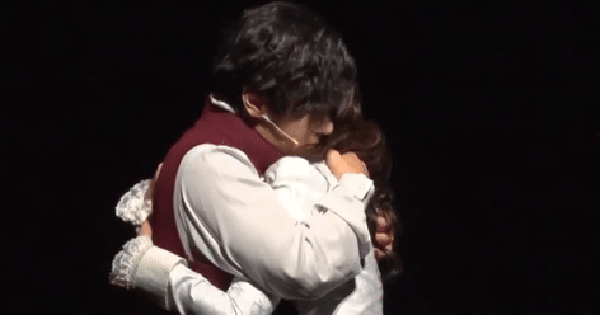 Nữ diễn viên phim quốc dân bị tố hiên ngang ngoại tình với ca sĩ có vợ con, dung dăng dung dẻ cùng nhân tình trên phố nt1 17672784658922046492957 0 0 248 473 crop 17672784812541024157480gifpng