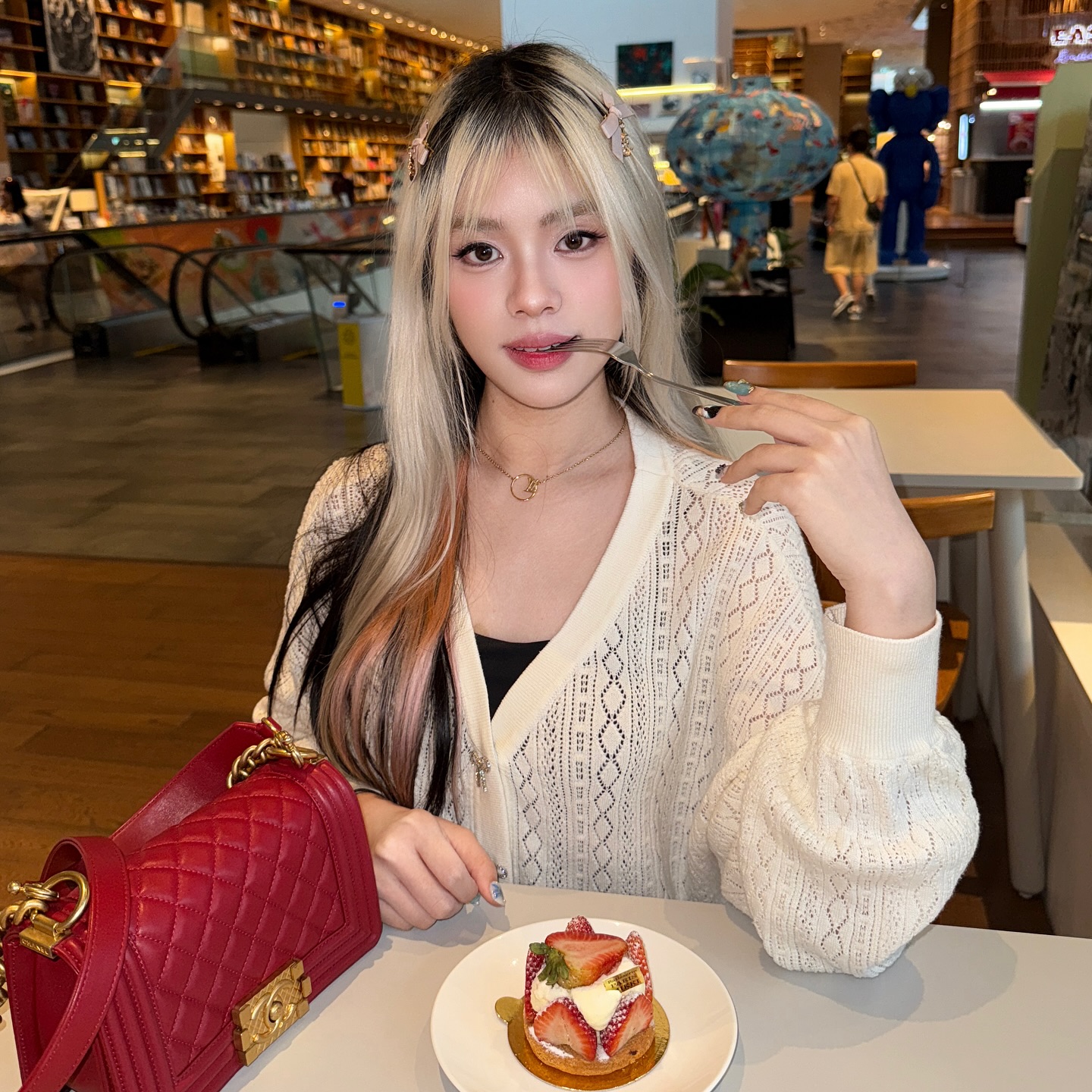 Nhan sắc của hot girl rơi lệ vì gian lận của đồng đội Liên Quân Mobile nữ Thái Lan- Ảnh 3.