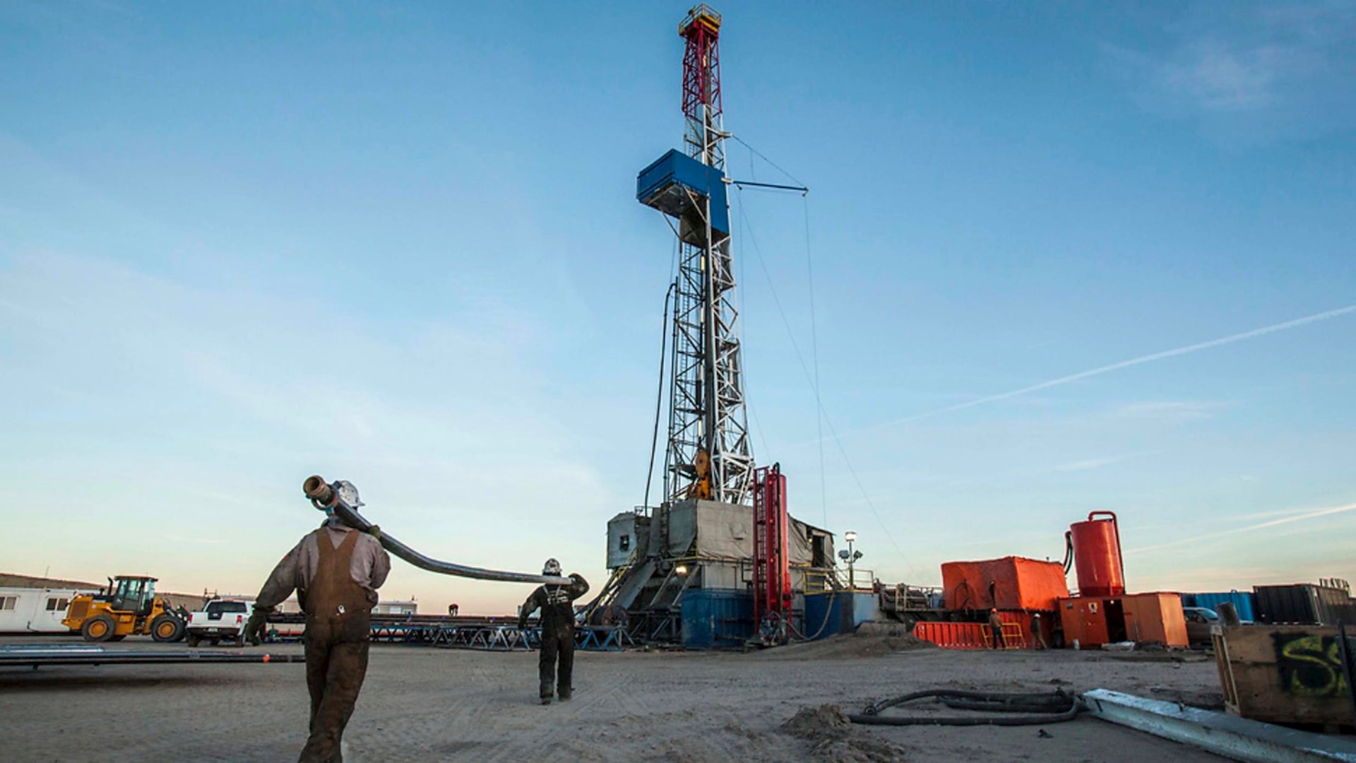 Khoan sâu xuống lòng đất, phát hiện mỏ dầu khí trữ lượng hơn 1,6 tỷ thùng, 28 nghìn tỷ feet khối khí tự nhiên- Ảnh 1.