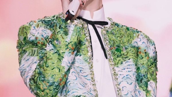 Đòn hiểm vào 10 nghệ sĩ nam ok 2 1767927618 47 width1260height1771