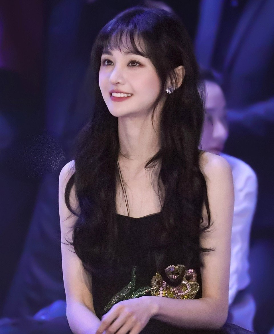 Sau khi nhiều ngôi sao lớn vướng tai tiếng, khán giả không còn tin tưởng vào nhân cách của người nổi tiếng.