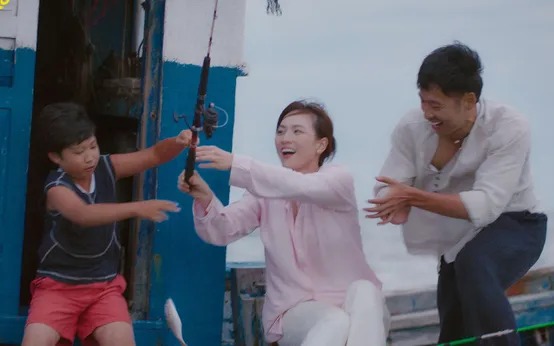 Tết xem phim Việt này đảm bảo cười mỏi miệng cả năm, nhìn cặp đôi đẹp nhất Vbiz yêu nhau mà cả nước tung hoa ăn mừng- Ảnh 2. Tết xem phim Việt này đảm bảo cười mỏi miệng cả năm, nhìn cặp đôi đẹp nhất Vbiz yêu nhau mà cả nước tung hoa ăn mừng- Ảnh 2.