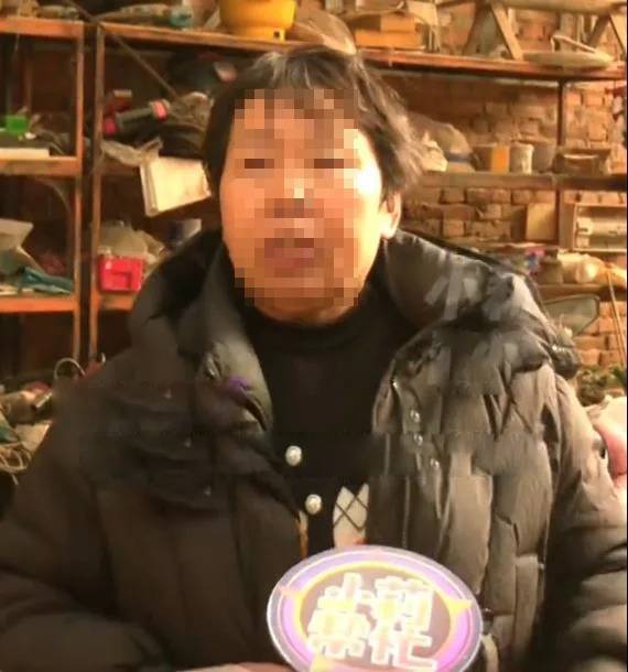 Đi làm lại hộ khẩu, vợ phát hiện ra bí mật động trời của chồng- Ảnh 1.