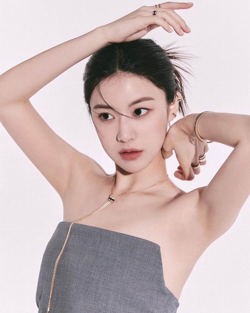 Ngàn lần cảm ơn vì cặp đôi này đã yêu nhau: Nhà trai đẹp ngất ngây, nhà gái là minh tinh nổi tiếng toàn cầu- Ảnh 5.