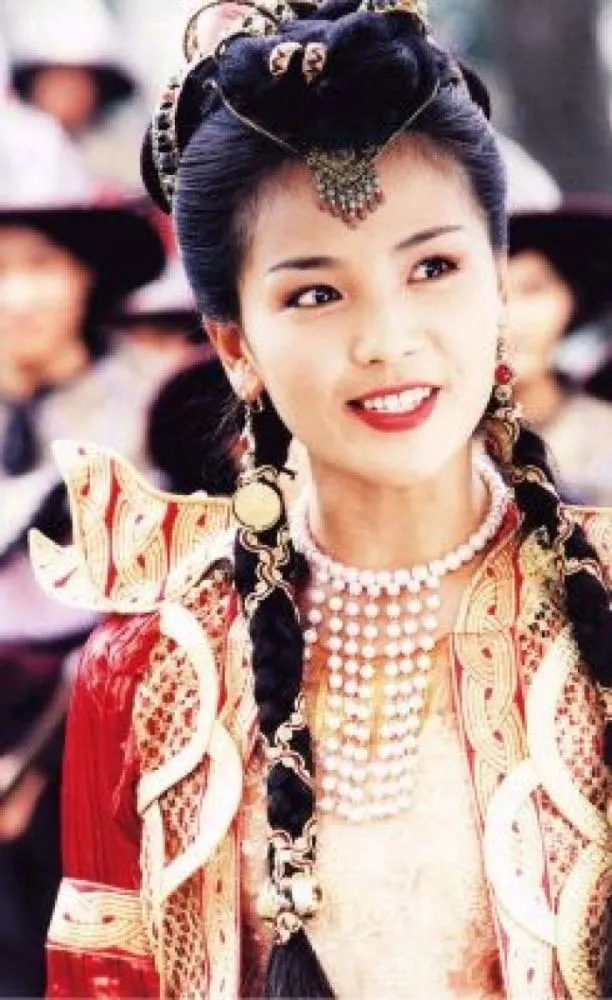 "Nữ thần màn ảnh" được dựng tượng vì quá xinh đẹp, lấy đại gia chỉ sau 20 ngày quen nhưng cái kết đắng photo 1 1690369079318502584401 1768801140297 17688011421411430843233