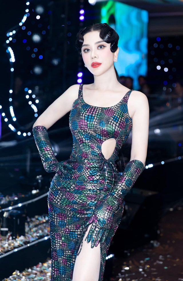 Lâm Khánh Chi được trả hơn 2 tỷ để hát đám cưới, từ chối gấp vì điều kiện đặt ra- Ảnh 1. Lâm Khánh Chi được trả hơn 2 tỷ để hát đám cưới, từ chối gấp vì điều kiện đặt ra- Ảnh 1.