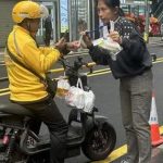 Gần 2h sáng nhận được tin nhắn của anh shipper, đọc nội dung không dám tức giận mà hoàn toàn lặng người photo 1711090655133 17110906553441890891163mjux 1765513373443 17655133736971047742245 12 0 312 480 crop 17655133905311019934386jpg