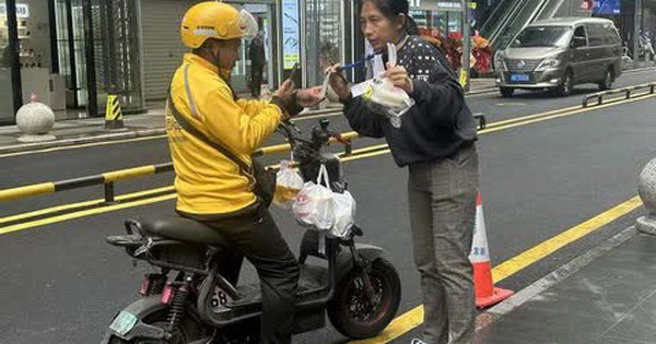 Gần 2h sáng nhận được tin nhắn của anh shipper, đọc nội dung không dám tức giận mà hoàn toàn lặng người photo 1711090655133 17110906553441890891163mjux 1765513373443 17655133736971047742245 12 0 312 480 crop 17655133905311019934386jpg