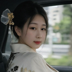 Tung khoảnh khắc chơi đùa với "khỉ", hot girl bất ngờ viral khắp MXH photo 1765334923131 17653349235071622228922 66 0 774 1133 crop 1765338711537559007045png